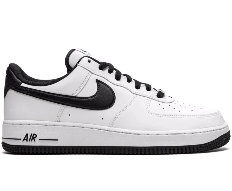 Air Force 1 Low - Black and White