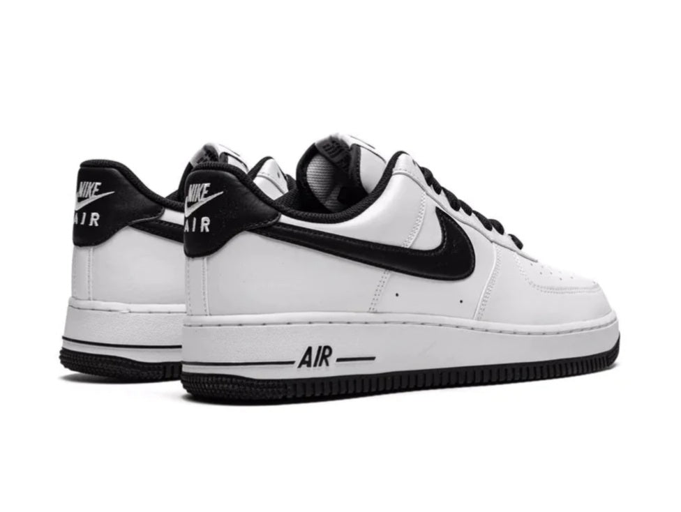 Air Force 1 Low - Black and White