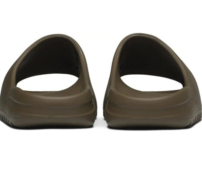 Yeezy Slides - Earth Brown