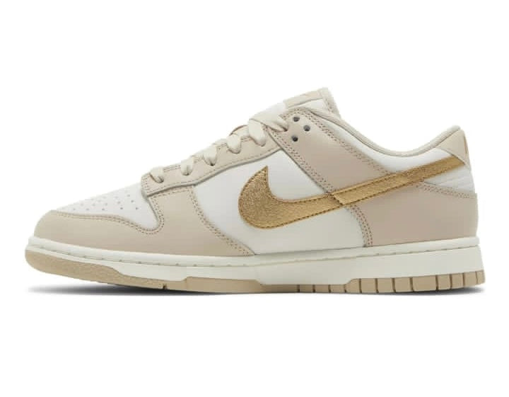 Nike SB Dunk low - Gold Swoosh