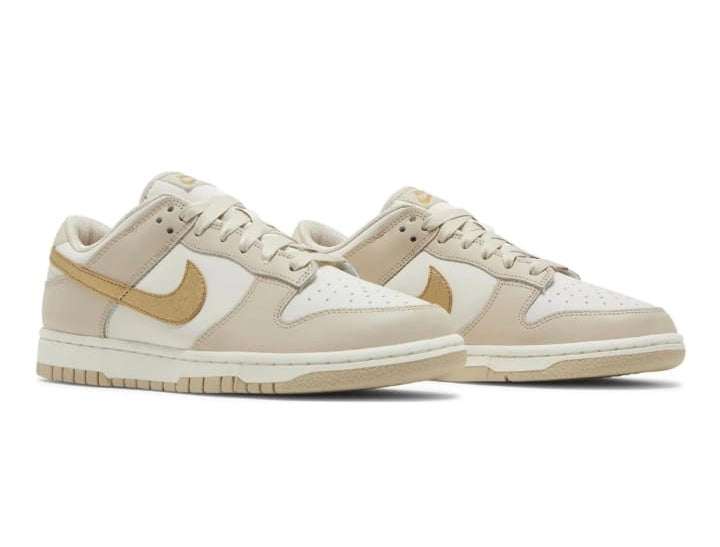 Nike SB Dunk low - Gold Swoosh