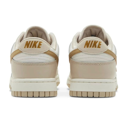 Nike SB Dunk low - Gold Swoosh